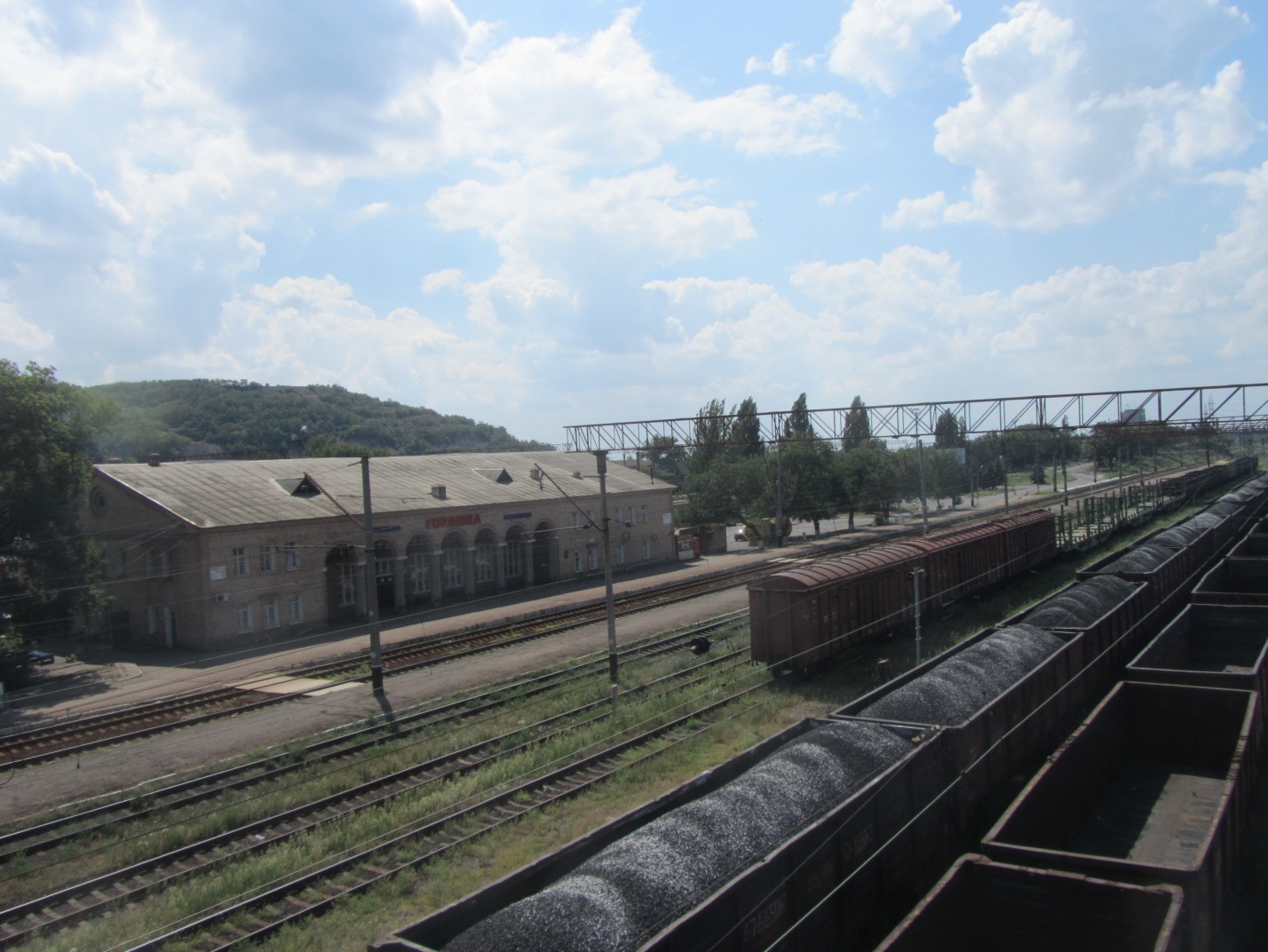 Железнодорожная станция «Горловка». Станция не функционирует несколько месяцев. Фото автора.